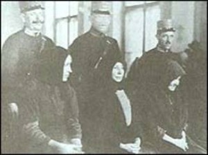 Οι αρχές ερεύνησαν την υπόθεση και συνέλαβαν δεκάδες γυναίκες, απ’ τις οποίες καταδικάστηκαν οι 26 