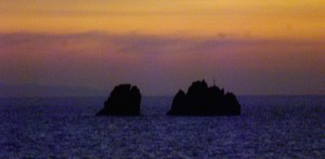 Óôçí öùôïãñáößá ïé "Ðüñôåò" Ýîù áðü ôçí ÐÜñï, üðïõ ðñïóÝêñïõóå ôï "ÅîðñÝò ÓÜìéíá".