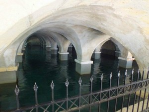 532326_144969112295460_1713570757_n