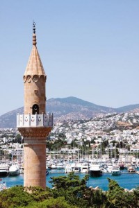 Το Αιγαίο απέναντι... Μιναρέδες υψώνονται στον ουρανό της Αλικαρνασσού