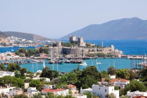 Αποψη του Κάστρου του Αγίου Πέτρου. Κτίστηκε τον 15ο αιώνα από τους Ιωαννίτες ιππότες της Ρόδου και υπερασπίστηκε την πόλη μέχρι τις αρχές του 20ού αιώνα