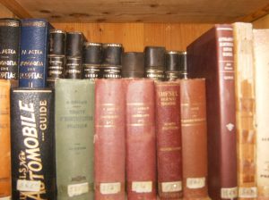 Η βιβλιοθήκη του Ανδροκλή Ξανθουδίδη,ο οποίος με τις γνώσεις του άλλαξε τη γεωργική ιστορία της περιοχής