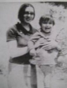 Η Βασιλική Λυμπέρη με την κόρη της Παναγιώτα